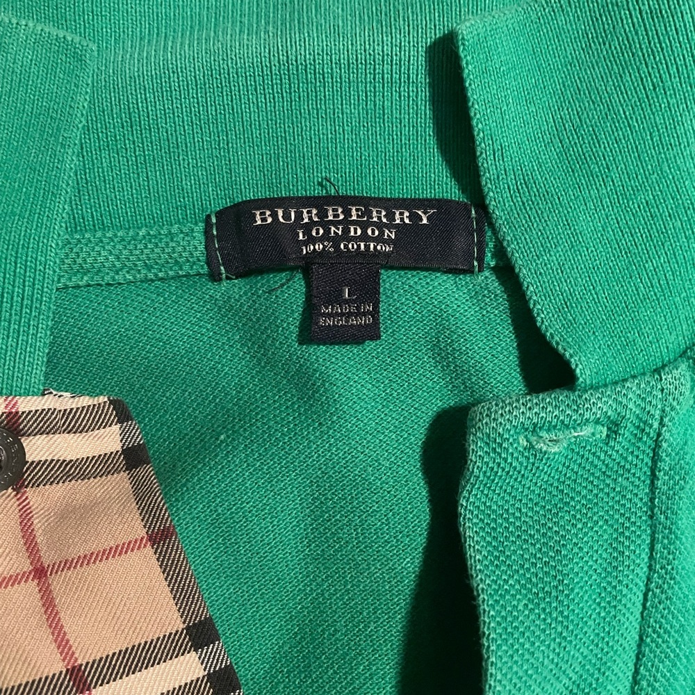 Kelly green burberry polo shirt. Worn 3x. Like new!